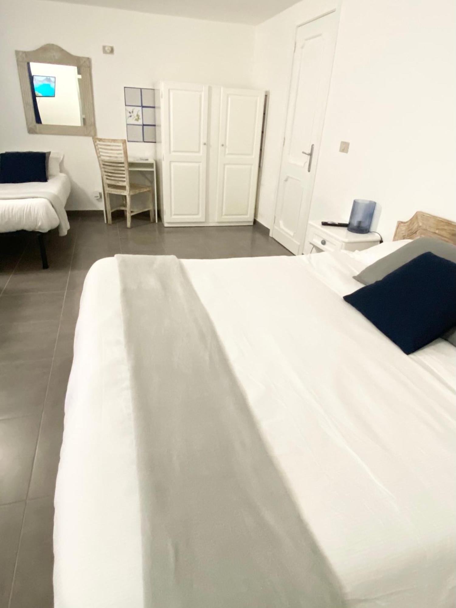 Cala Reale Rooms Marinella Marinella  Eksteriør bilde
