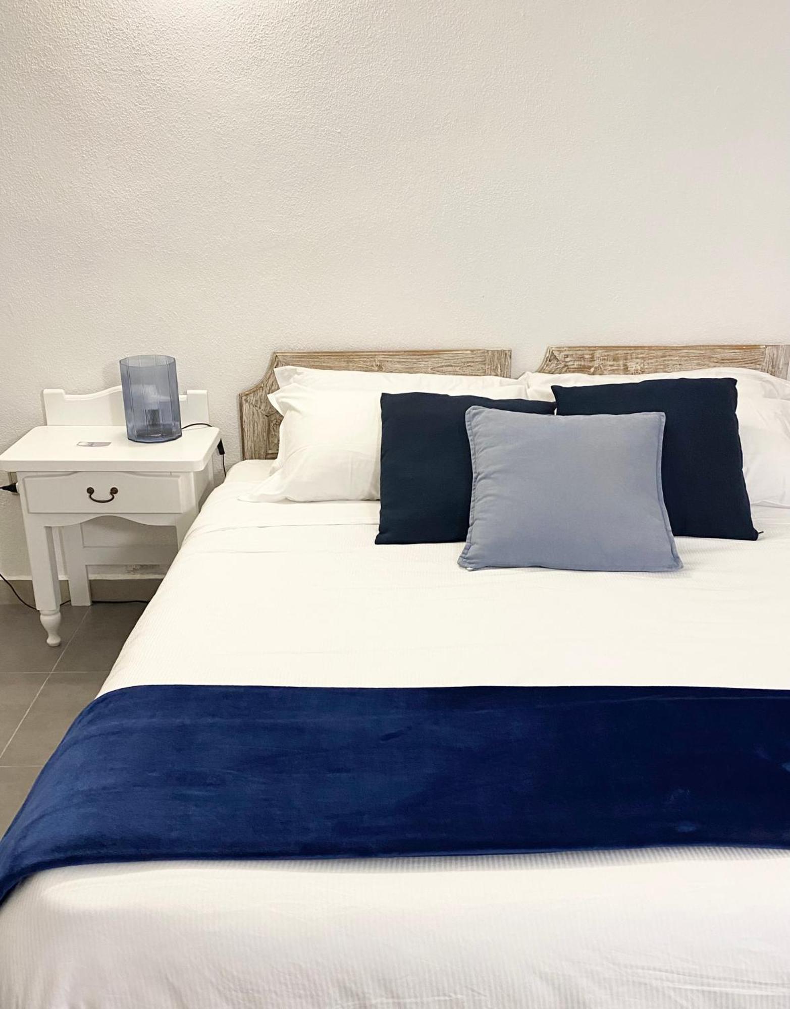 Cala Reale Rooms Marinella Marinella  Eksteriør bilde