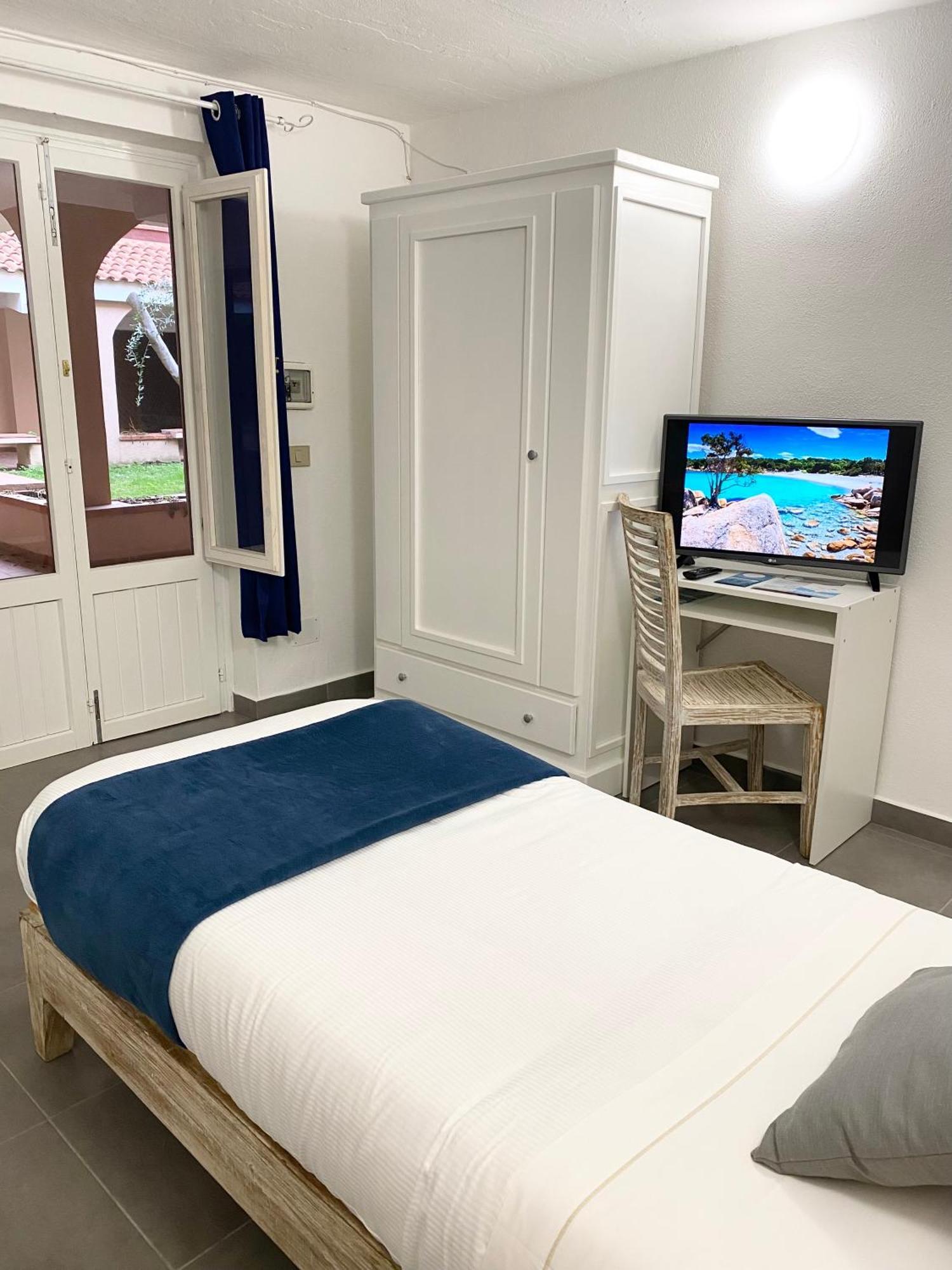 Cala Reale Rooms Marinella Marinella  Eksteriør bilde